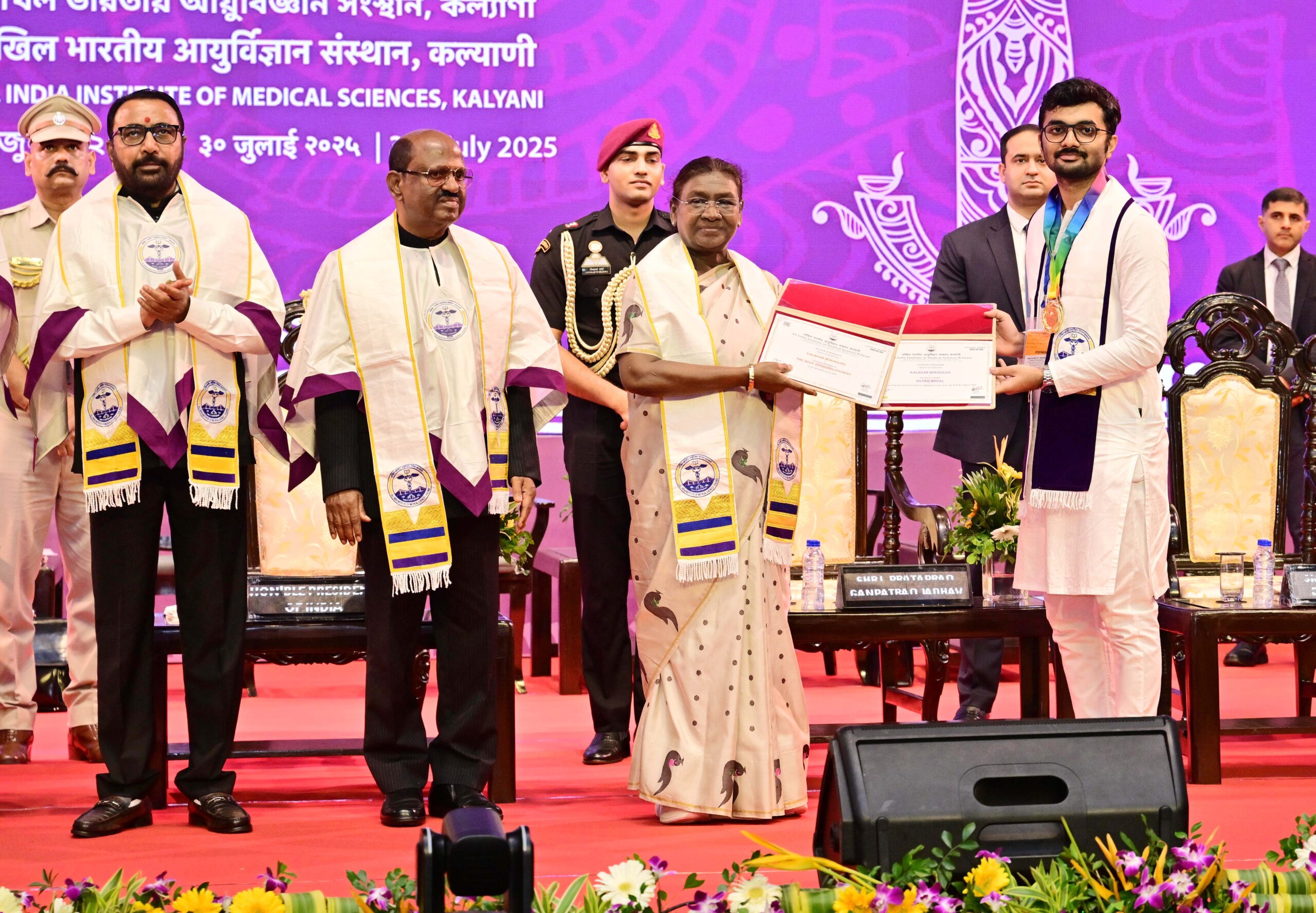 President Murmu Addresses First Convocation of AIIMS Kalyani, Urges Young Doctors to Champion Preventive Healthcare