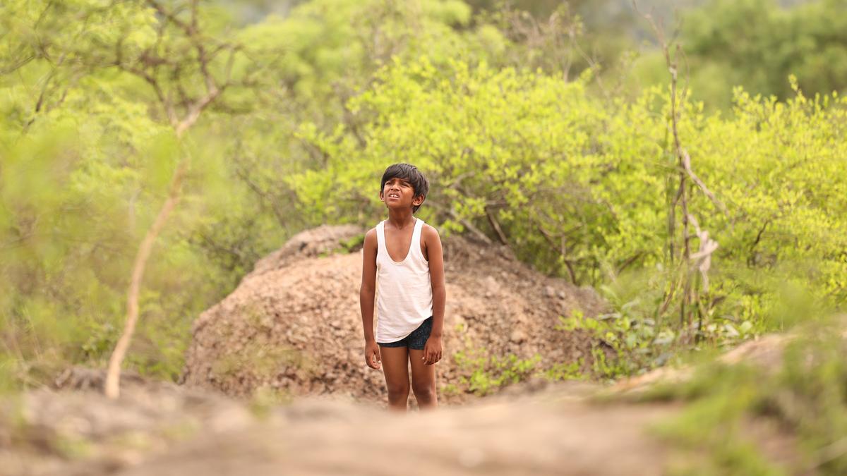 ‘Paranthu Po’ Movie Review: A Subtle Take on Breaking Free from Routine