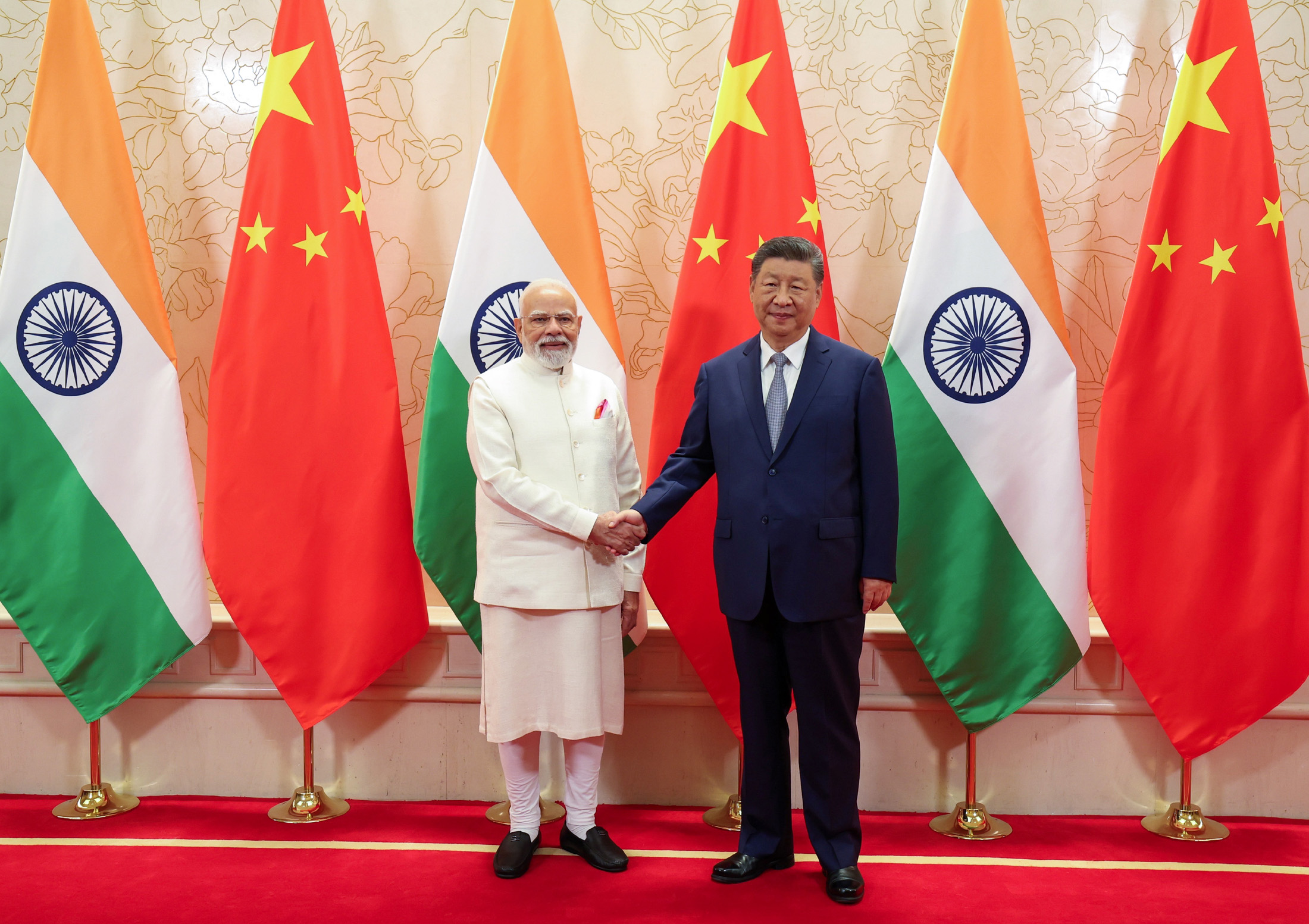 PM Modi, Chinese President Xi Reaffirm Partnership at SCO Summit in Tianjin