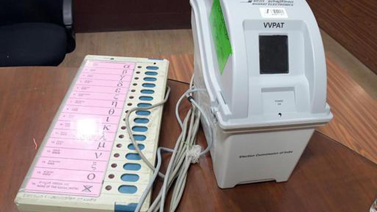 ECI Revises Guidelines to Enhance EVM Ballot Paper Readability; Bihar to Use Colour Photos for First Time