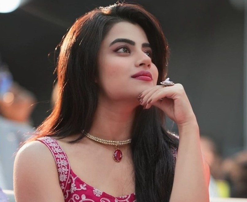 #TrendingNow: Tanya Choudhury wins hearts with bilingual song success