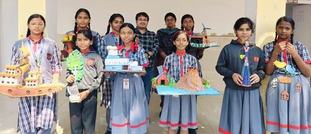 Environmental Innovation: NCL Turns ‘Waste to Art’ Under Special Campaign 5.0, Boosts Sanitation Efforts in Singrauli