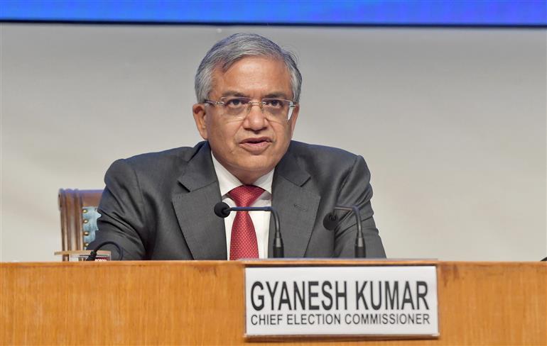 CEC Gyanesh Kumar Honoured with Distinguished Alumni Award by IIT Kanpur