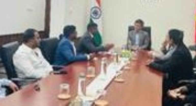 Indian Delegation Visits Vietnam to Open New Opportunities in Silk and Textiles