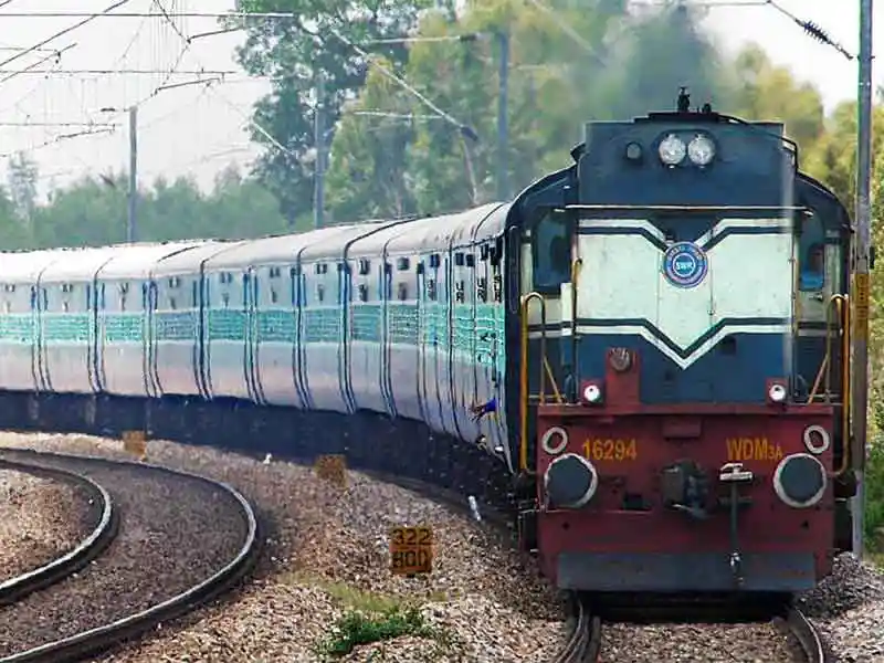 Indian Railways Approves Record 100 Projects Worth ₹1.53 Lakh Crore to Expand Network