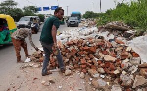 CAQM Flags 34 Road Dust Violations in Delhi; Directs Stronger Clean-Up Measures