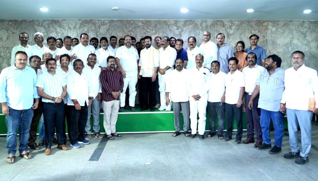 The announcements came after a meeting with representatives of the Employees Joint Action Committee (JAC), following which unions decided to withdraw planned protests and dharnas from May 5.