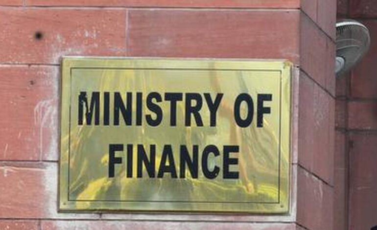 Government Extends MFI Credit Guarantee Scheme, Raises Loan Cap to ₹1000 Crore