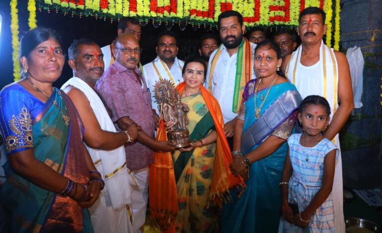 TPCC Vice President Jhansi Rajender Reddy Participates in Sri Venugopala Swamy Kalyana Mahotsavam at Edunuthula