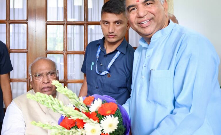 Telangana Government Advisor Harkara Venugopal Rao greets AICC president Mallikarjuna Kharge on birthday